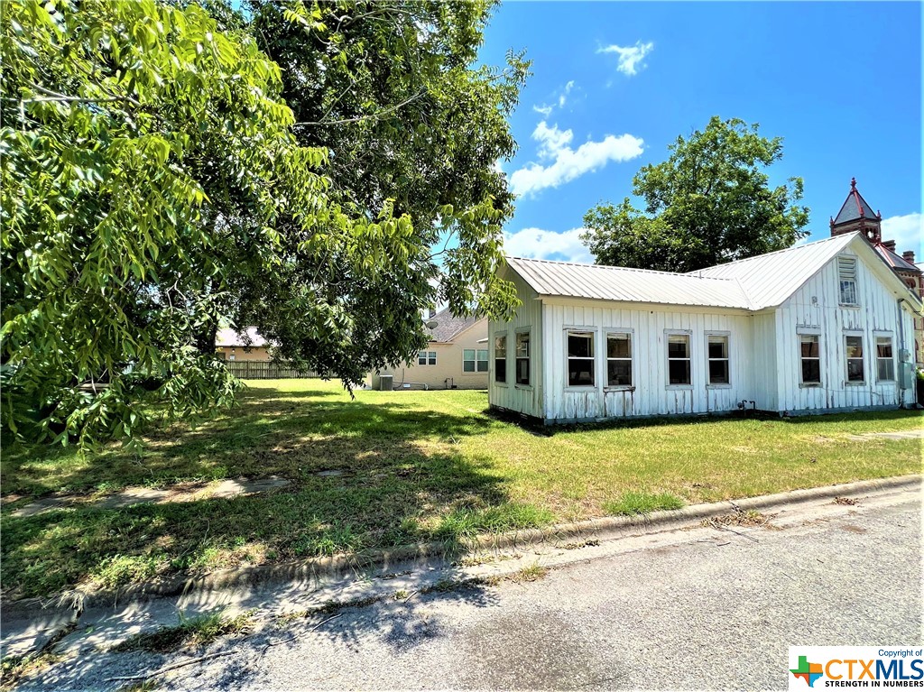 309 N Clinton Street