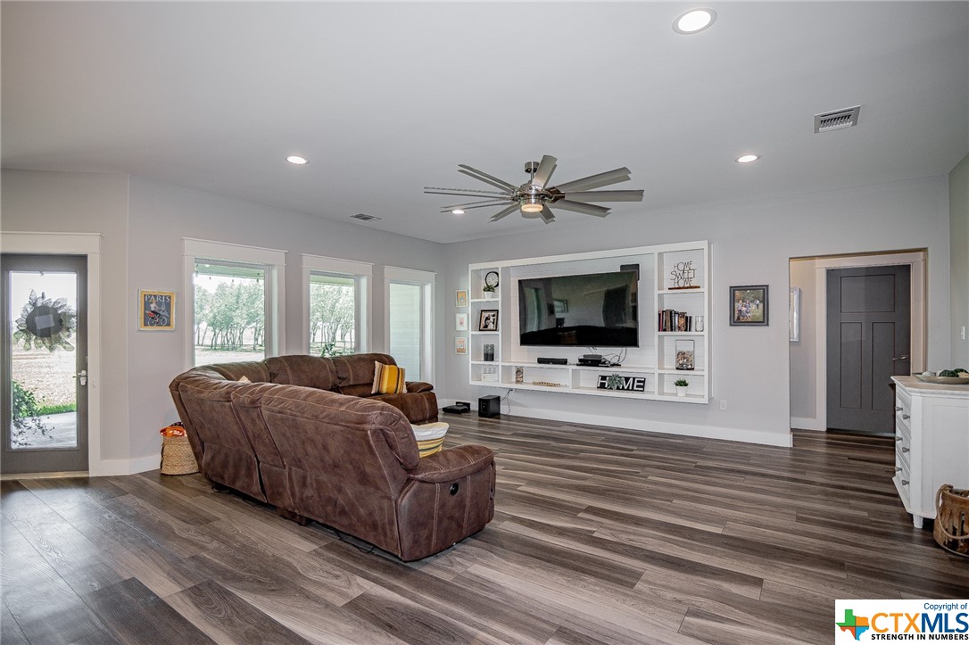 203 Bella Vista