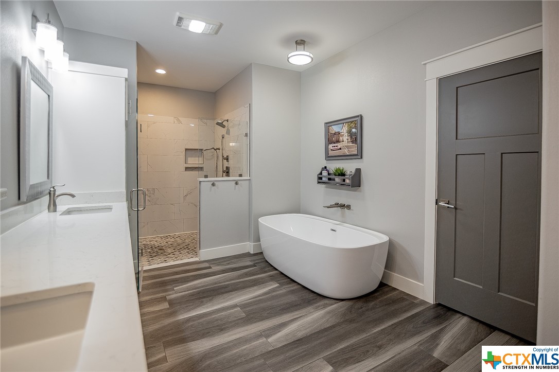 203 Bella Vista