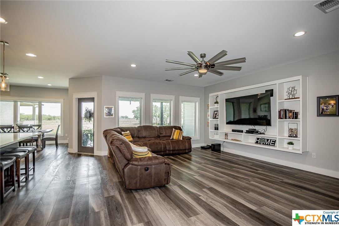 203 Bella Vista