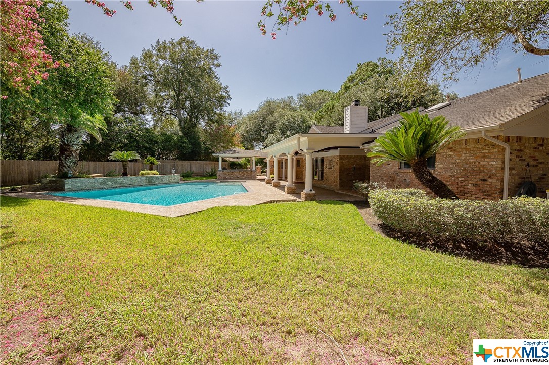 103 Creekside Drive