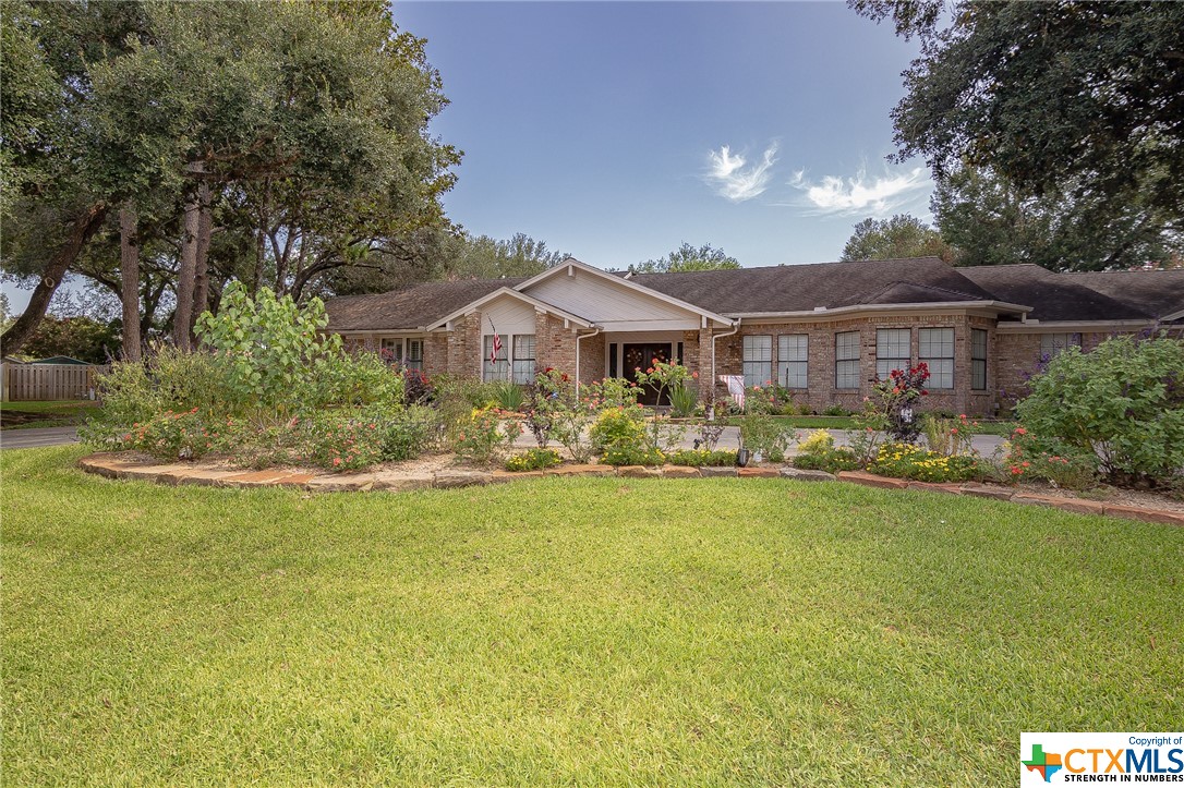 103 Creekside Drive