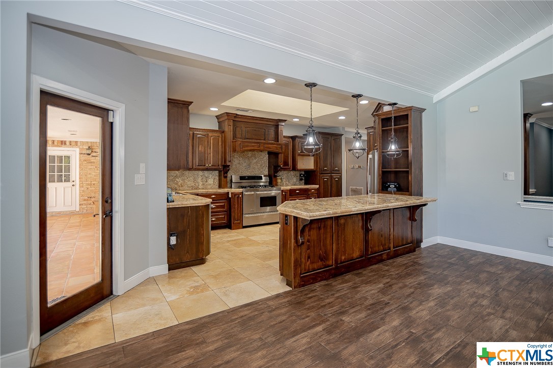 103 Creekside Drive