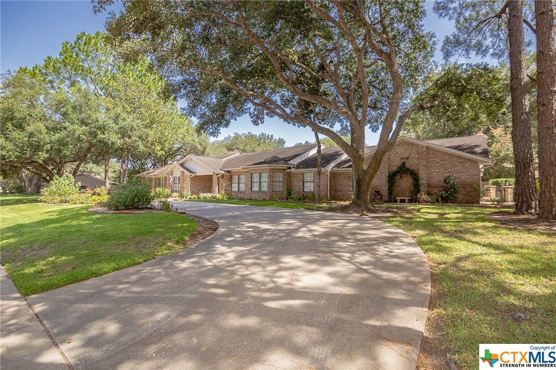 103 Creekside Drive
