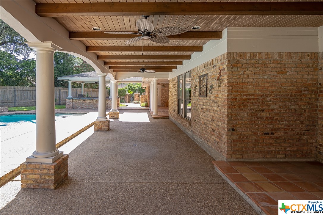 103 Creekside Drive