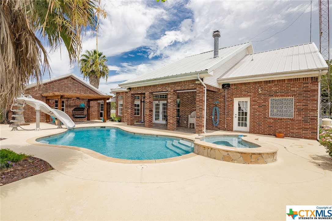1375 Fannin Oaks Dr.