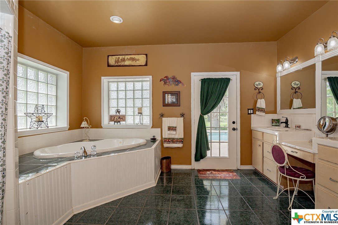 1375 Fannin Oaks Dr.
