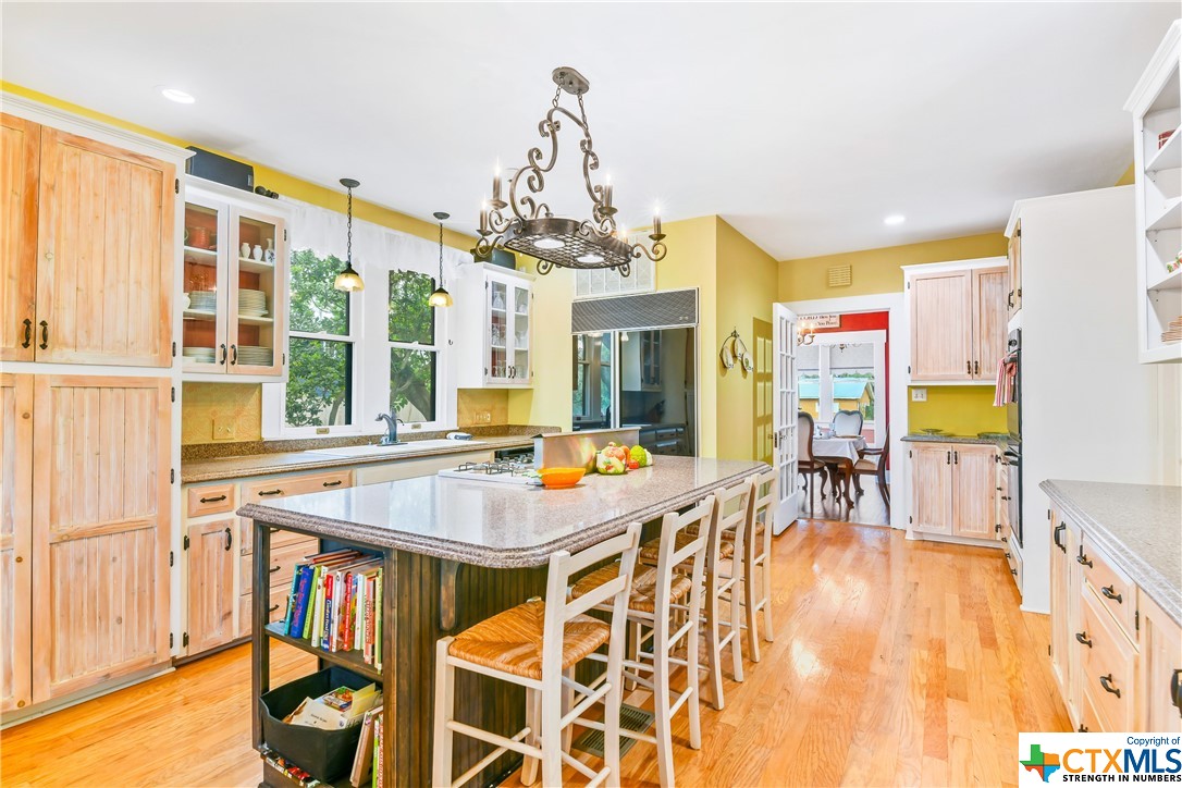 736 N Jefferson Street