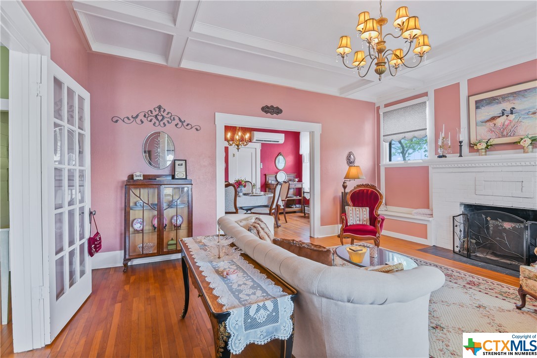 736 N Jefferson Street