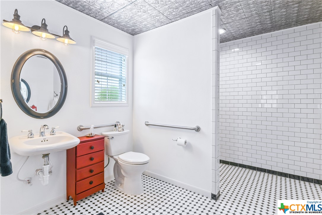 736 N Jefferson Street