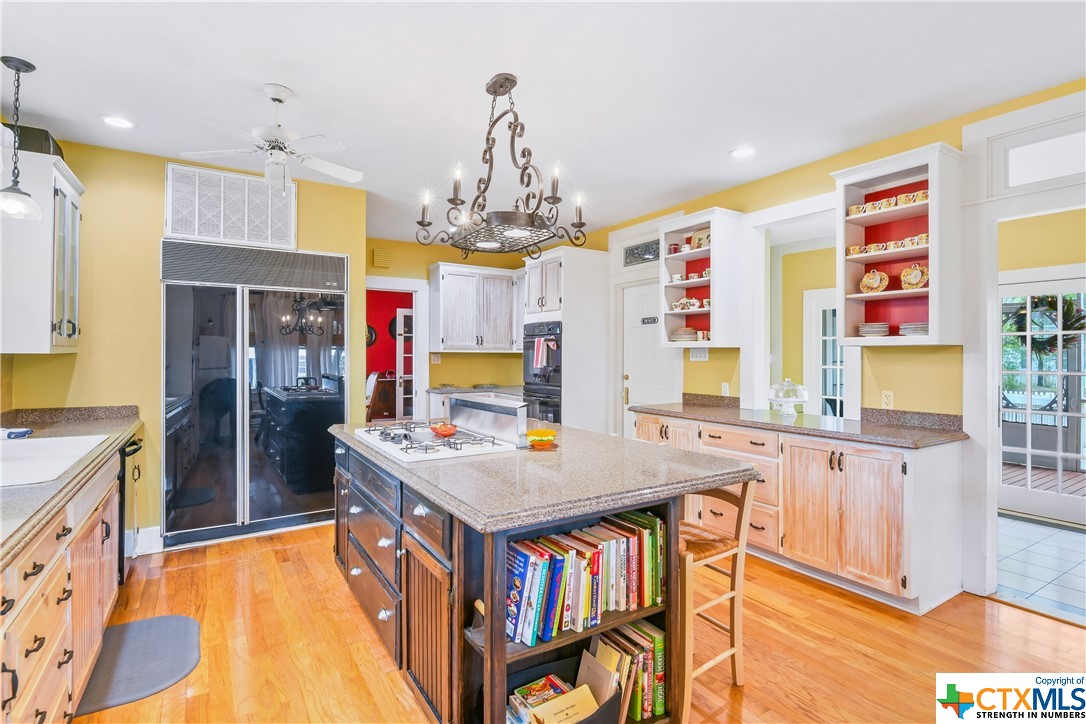 736 N Jefferson Street