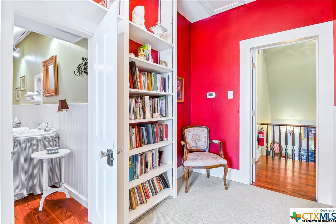 736 N Jefferson Street