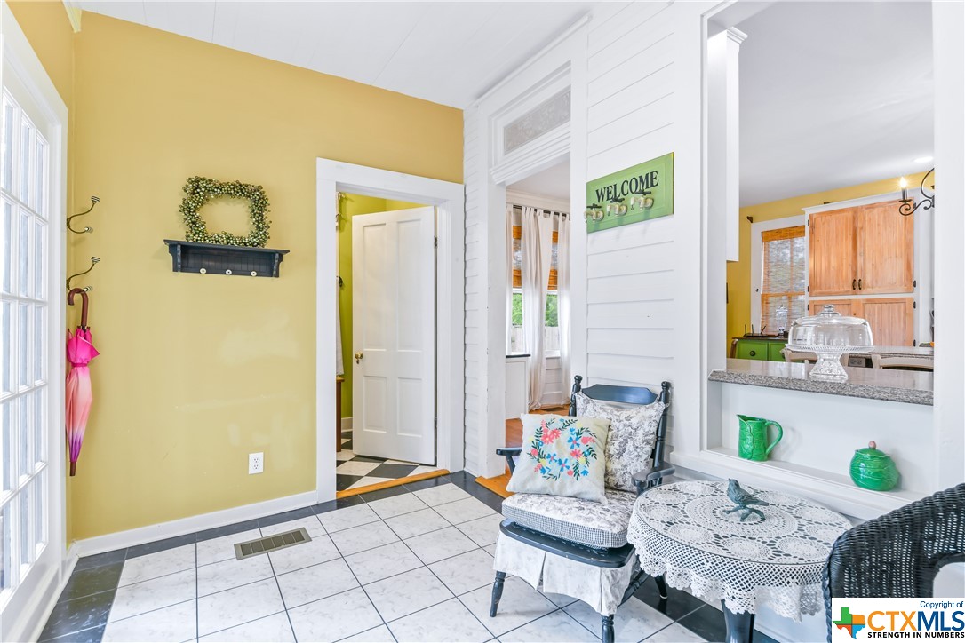 736 N Jefferson Street