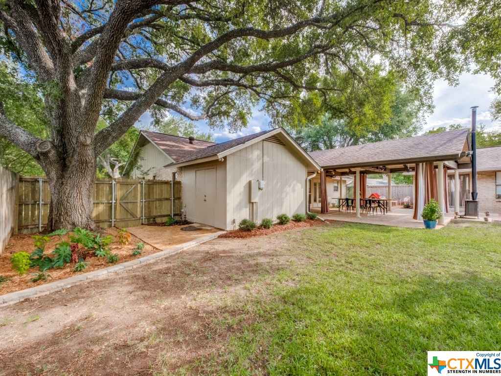 1740 Willow Creek Road
