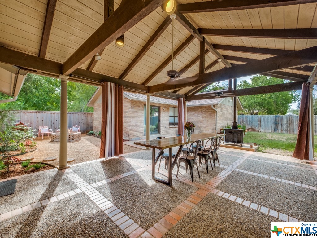 1740 Willow Creek Road