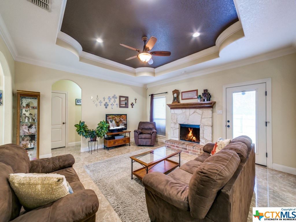 2240 Hunters Way
