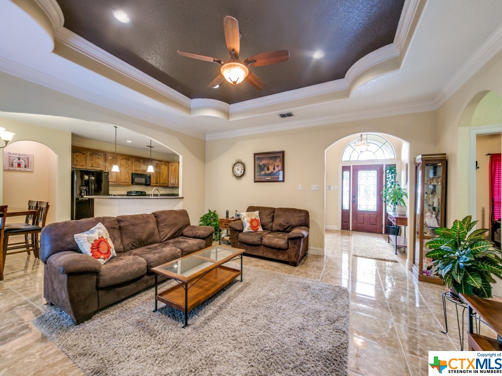 2240 Hunters Way