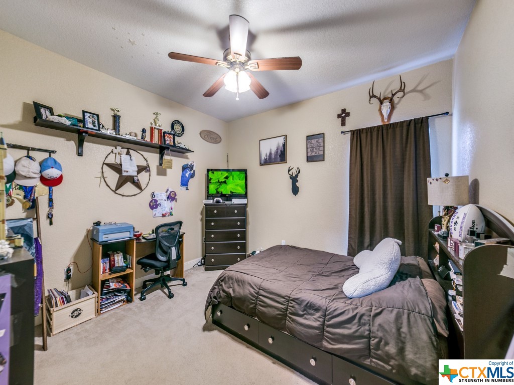2240 Hunters Way