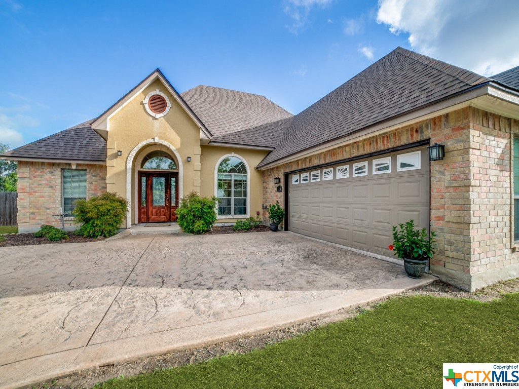 2240 Hunters Way