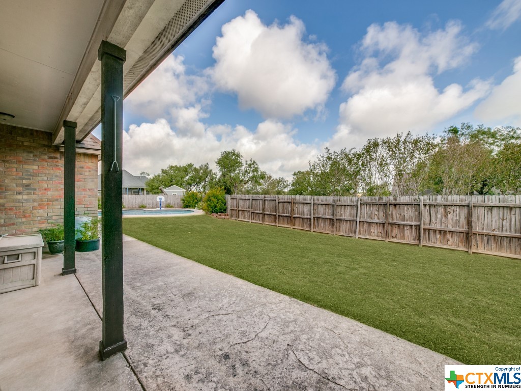 2240 Hunters Way