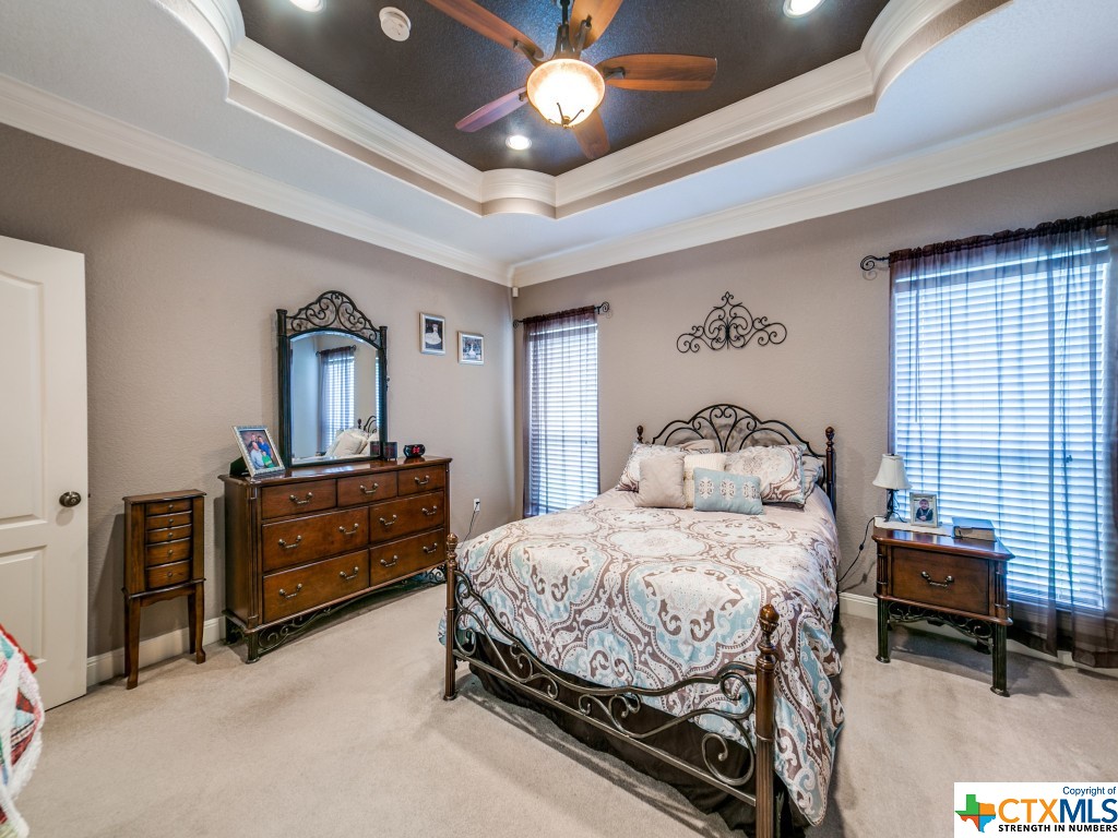 2240 Hunters Way