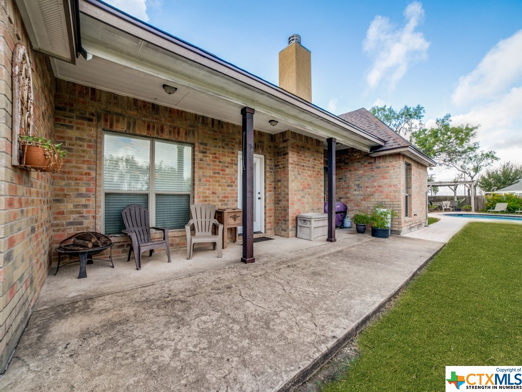 2240 Hunters Way