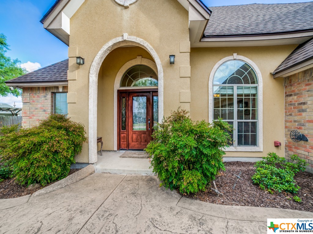 2240 Hunters Way