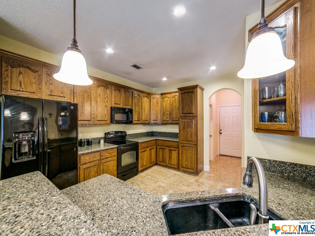 2240 Hunters Way
