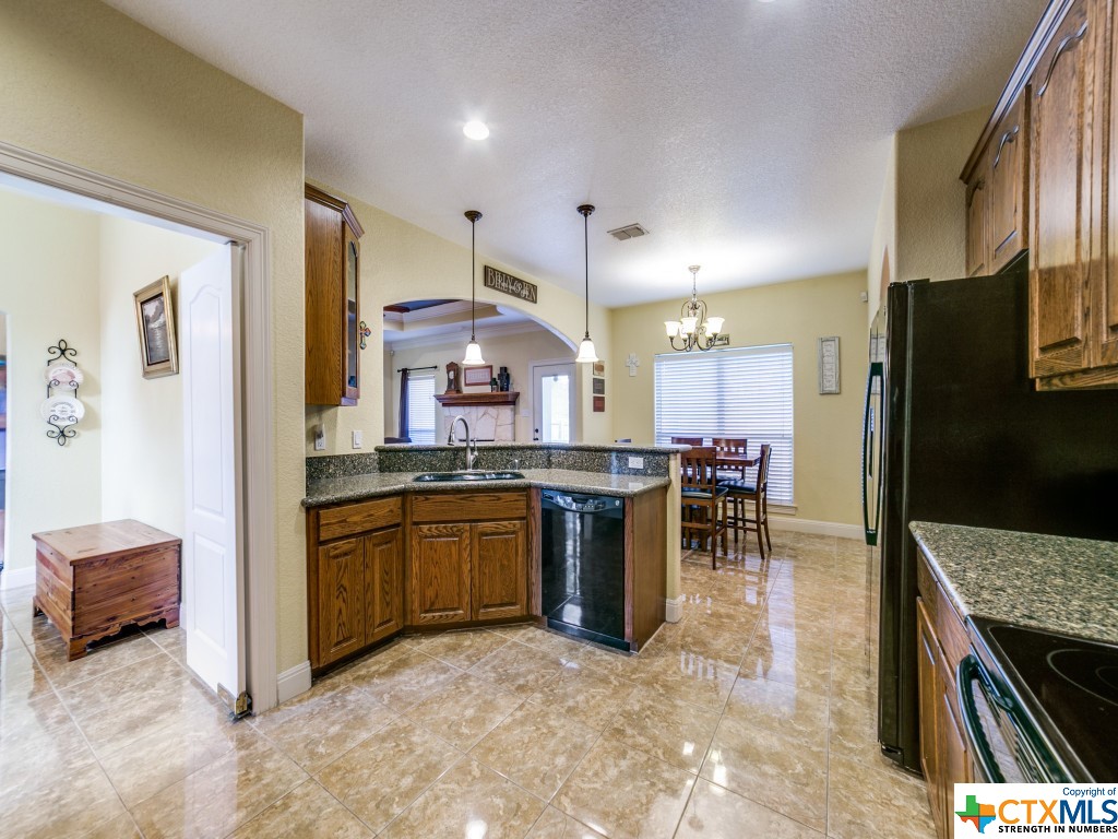 2240 Hunters Way