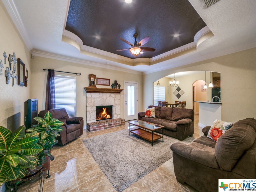 2240 Hunters Way