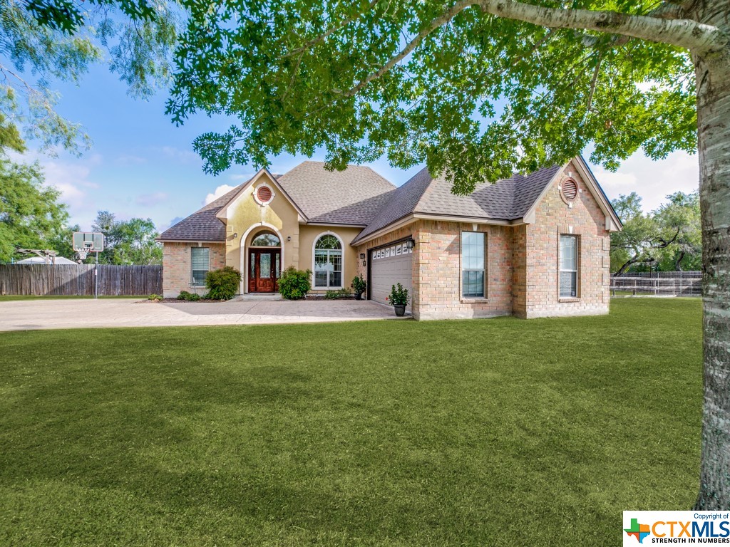 2240 Hunters Way