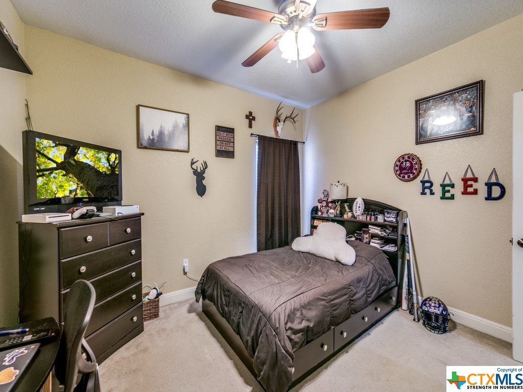 2240 Hunters Way