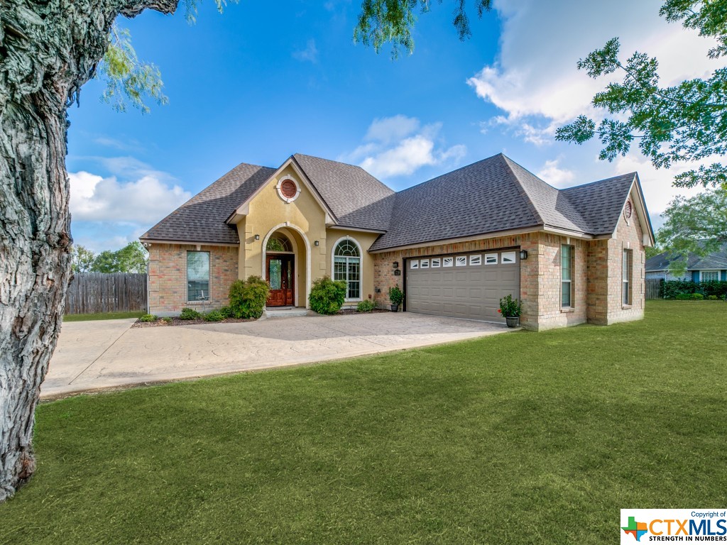 2240 Hunters Way