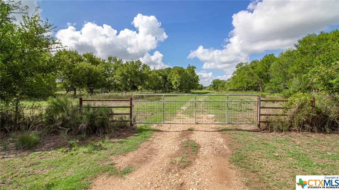 000 San Antonio River Road