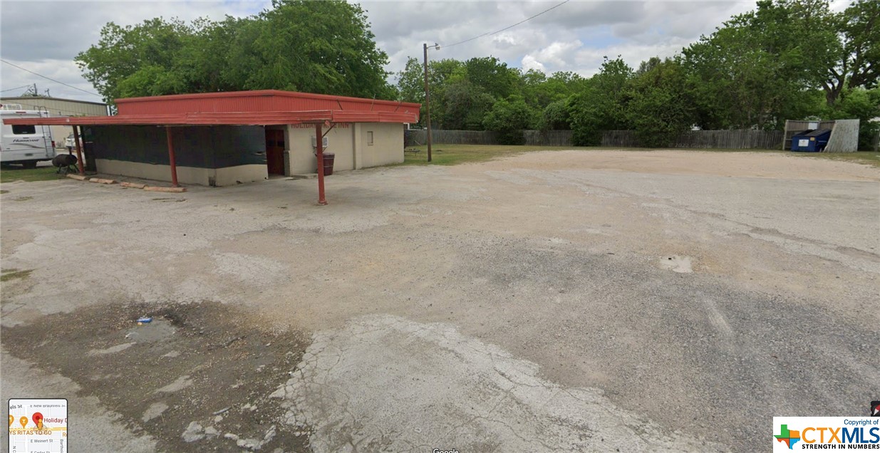 210 E Kingsbury Street