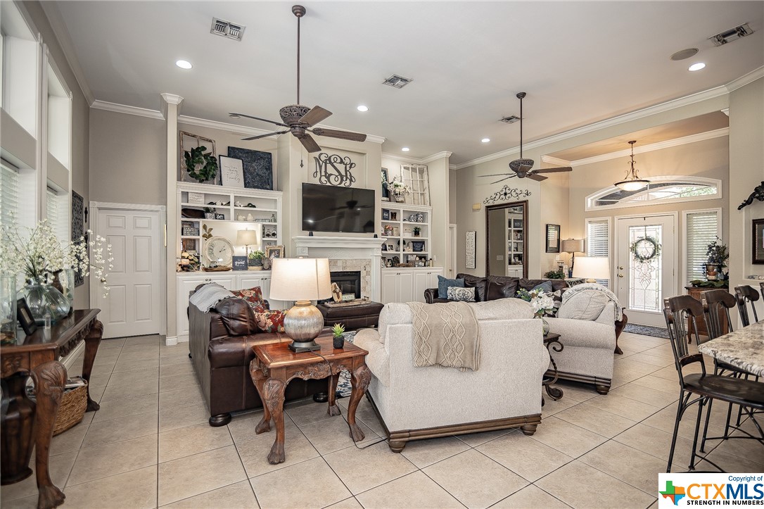 275 Post Oak Bend
