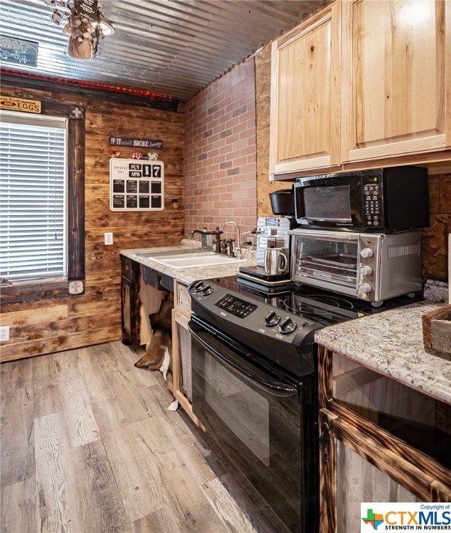 275 Post Oak Bend