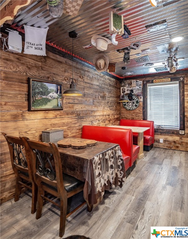 275 Post Oak Bend