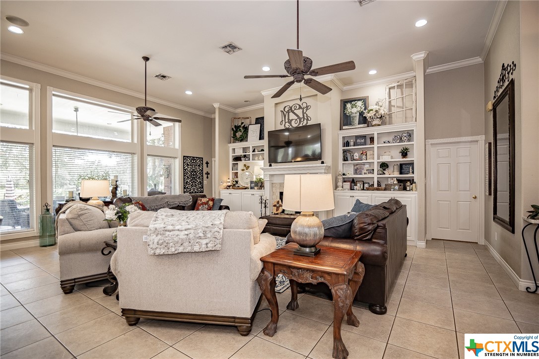 275 Post Oak Bend