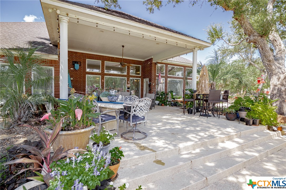 275 Post Oak Bend