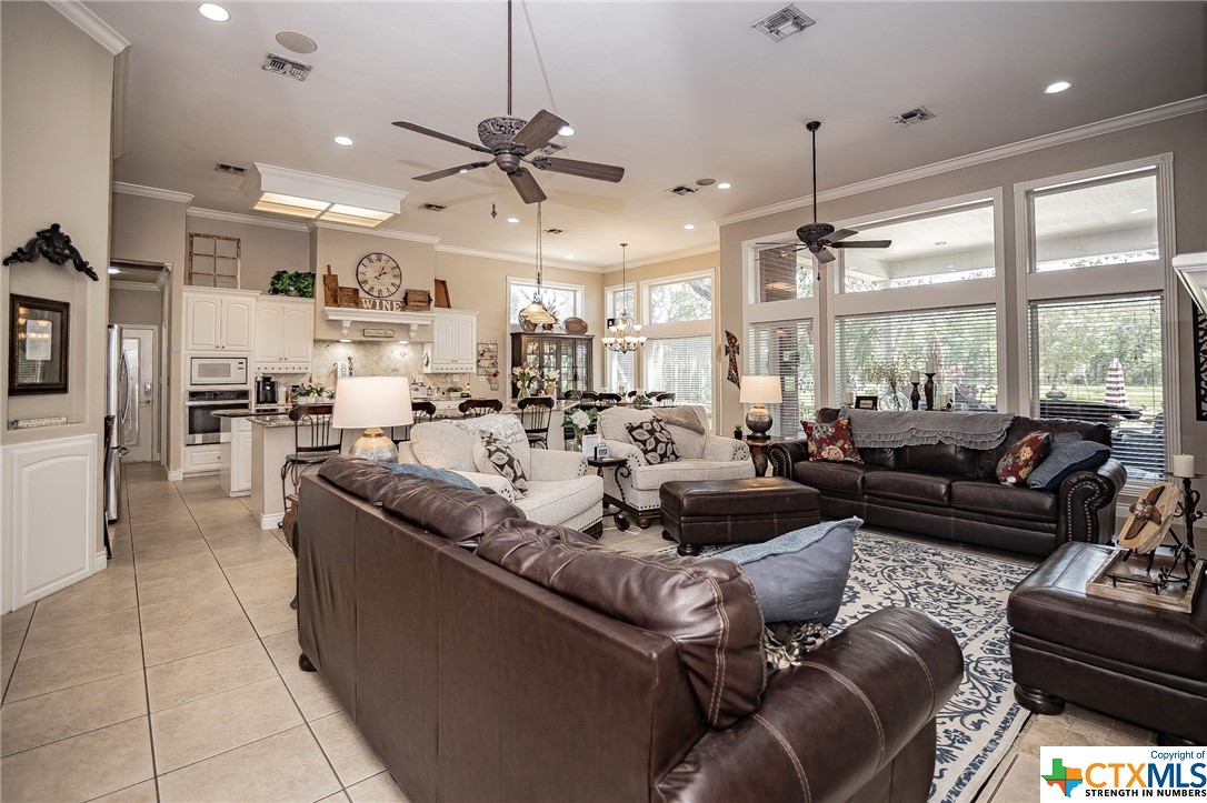 275 Post Oak Bend
