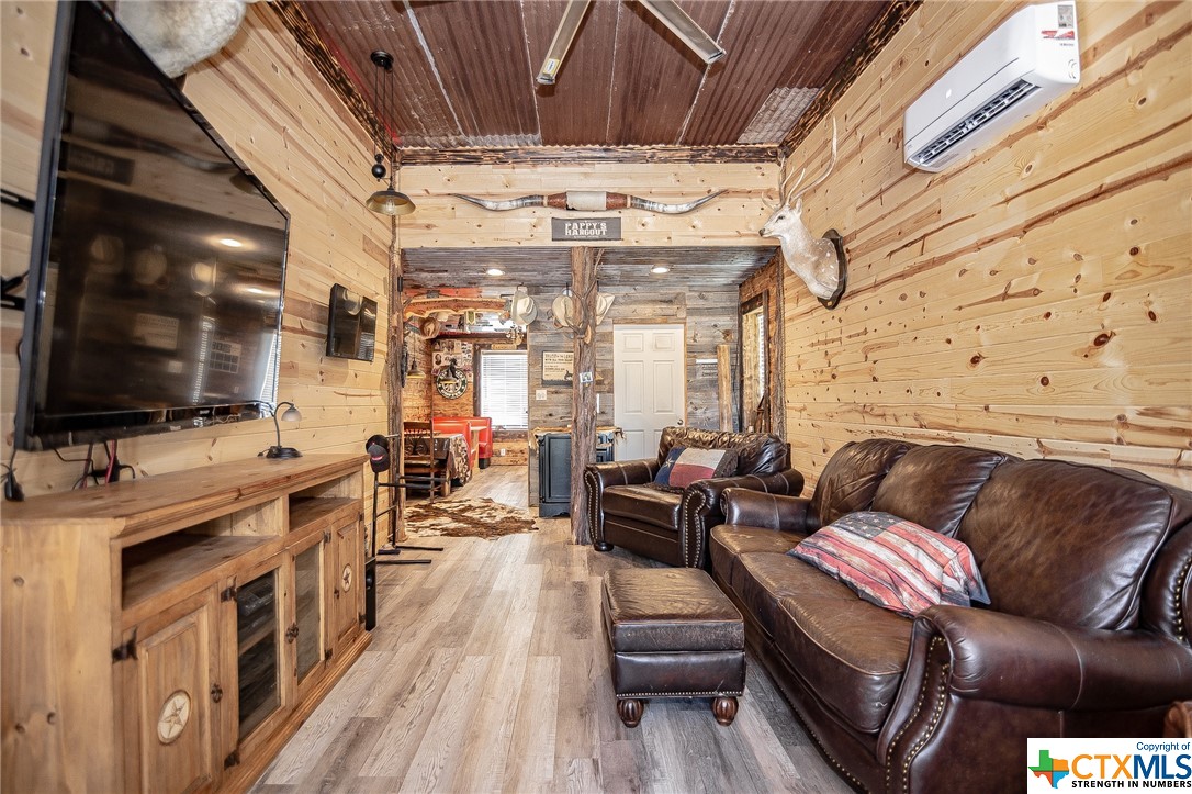 275 Post Oak Bend