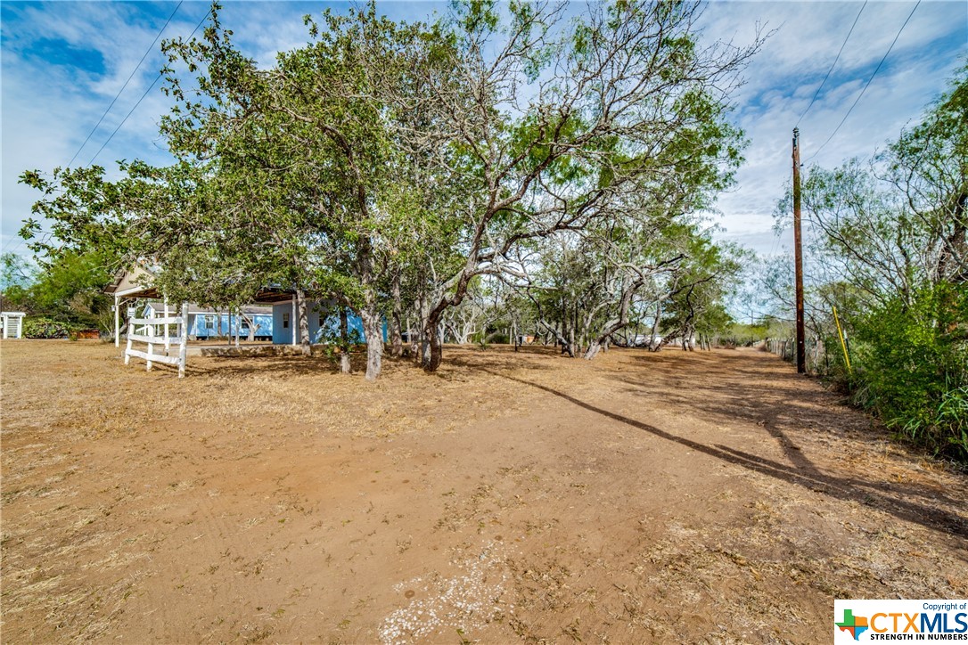 1070 Twin Creek