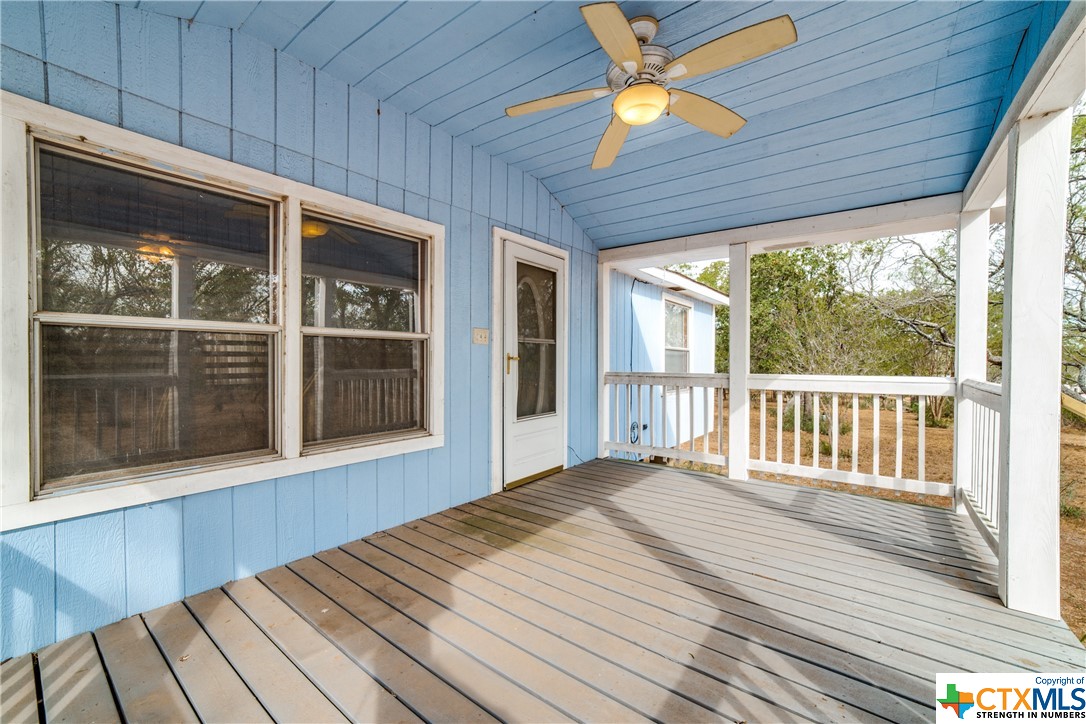 1070 Twin Creek