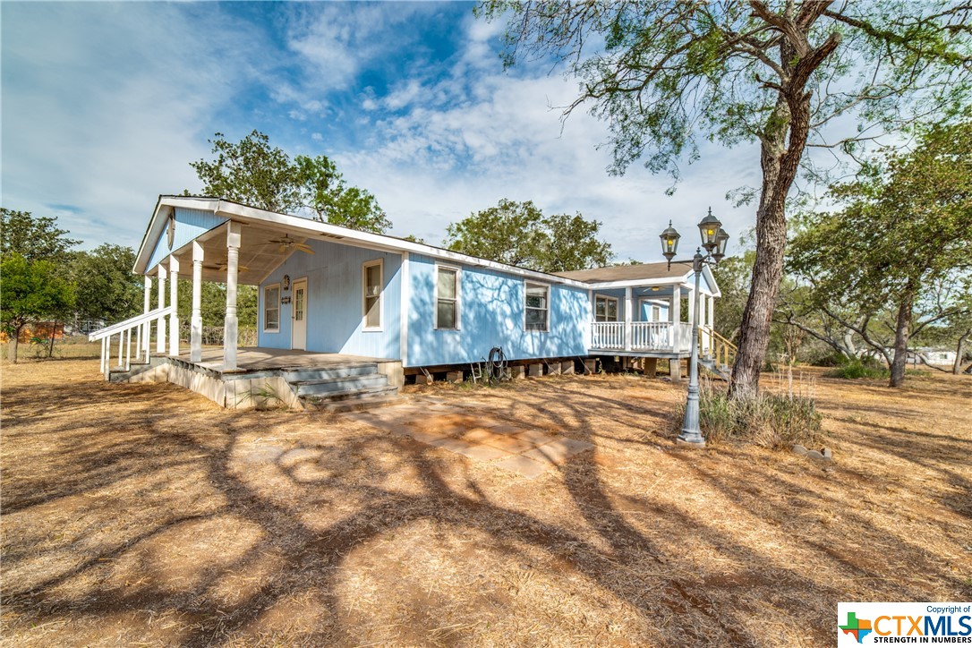 1070 Twin Creek