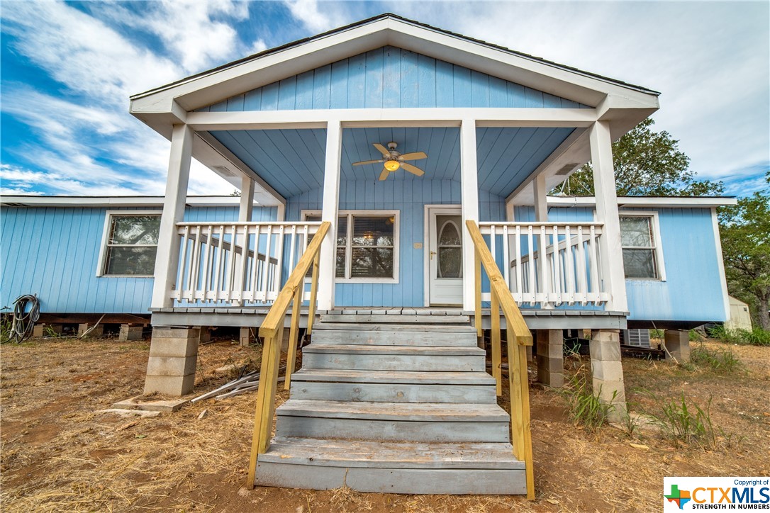 1070 Twin Creek