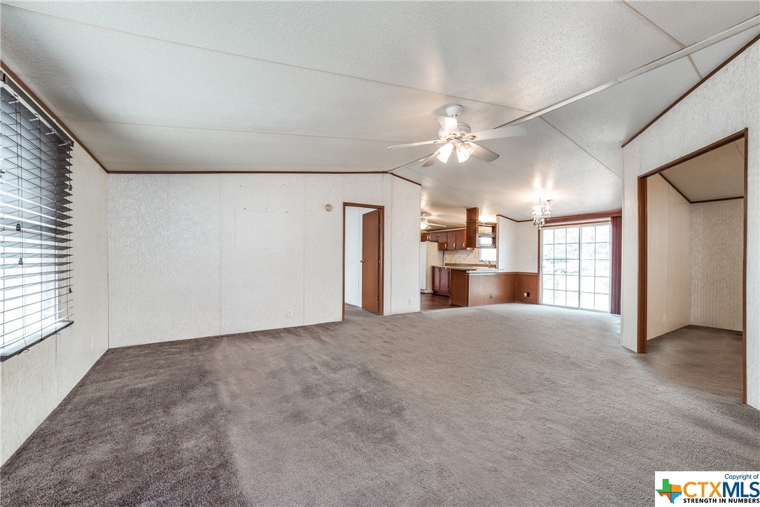 1070 Twin Creek