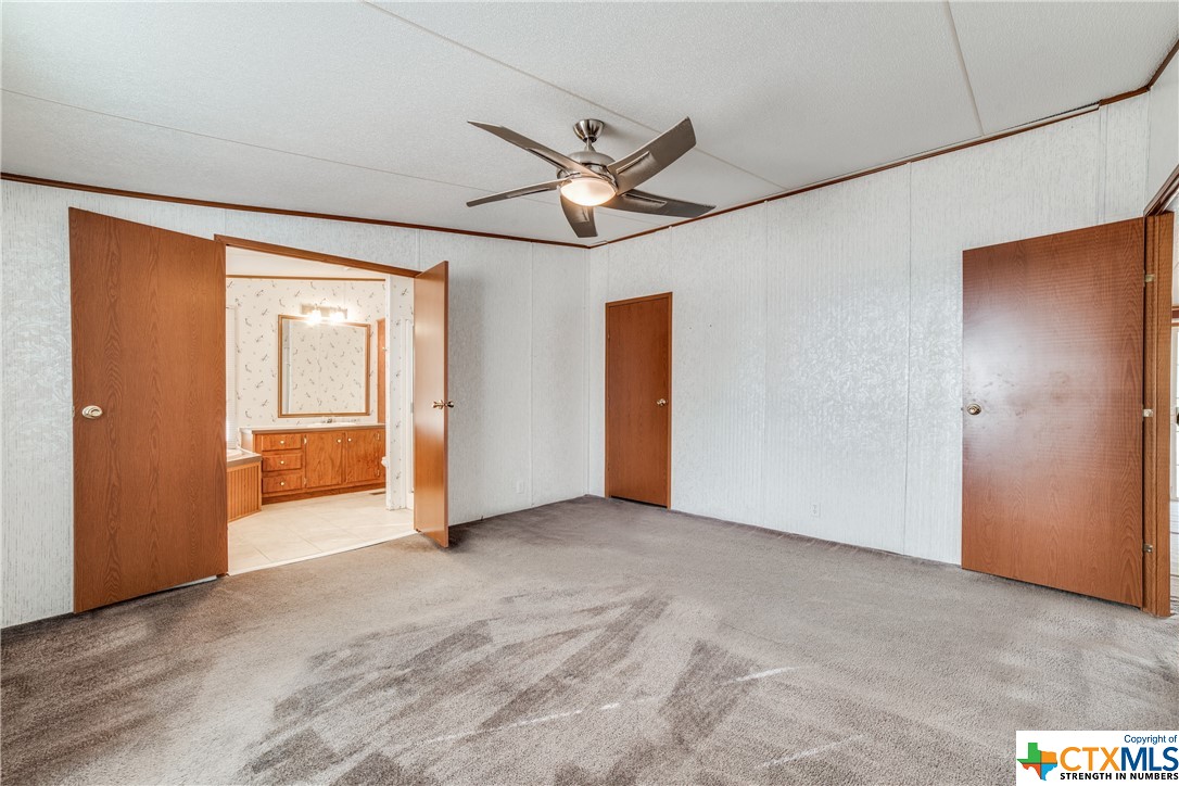 1070 Twin Creek