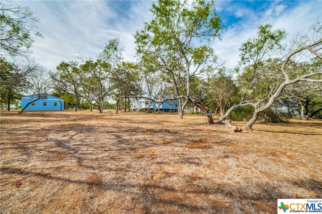 1070 Twin Creek