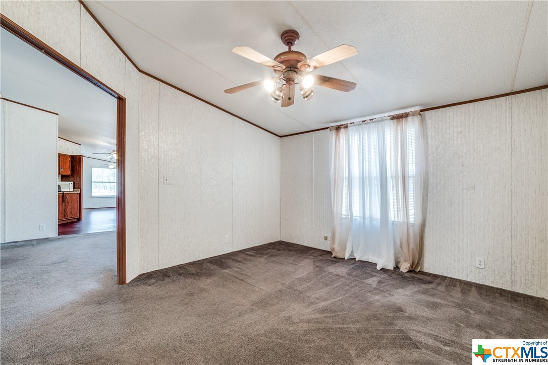 1070 Twin Creek